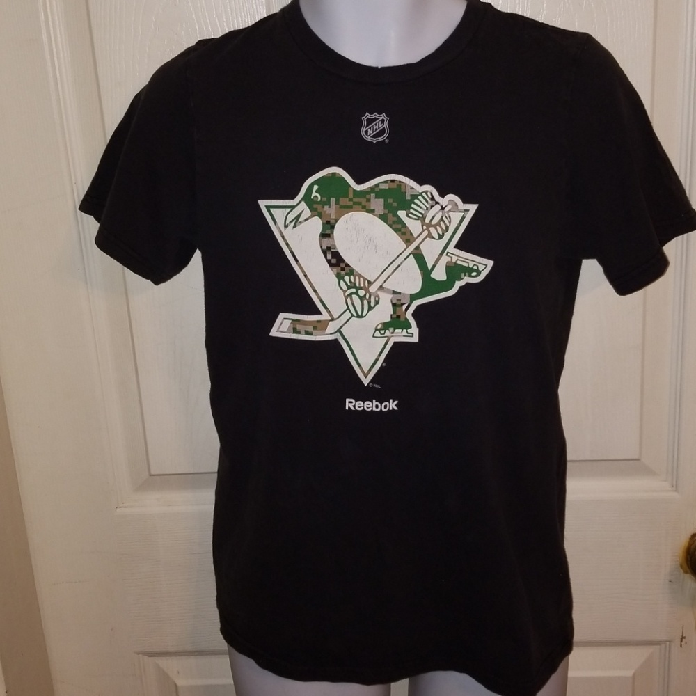 Reebok PITTSBURGH PENGUINS Camo Logo T-Shirt Small